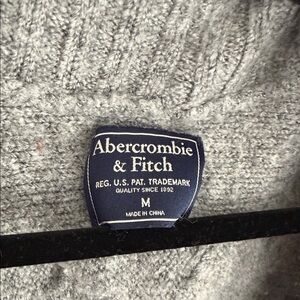 Abercrombie & Fitch Heather Gray Knit